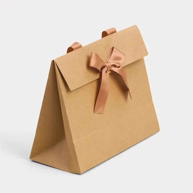 Papieren cadeautasjes met strik, foto 4