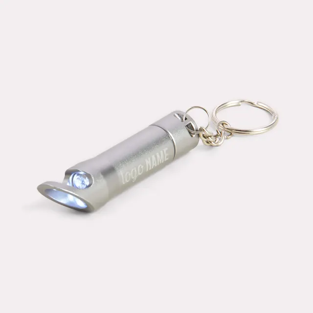 Sleutelhangers met zaklamp en flessenopener