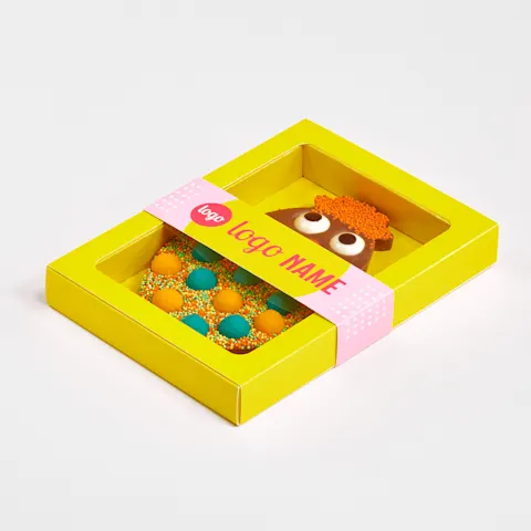 Poussins de Pâques avec manchon