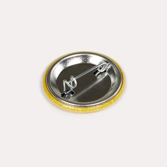 Badges, Type de badge : épingle au dos