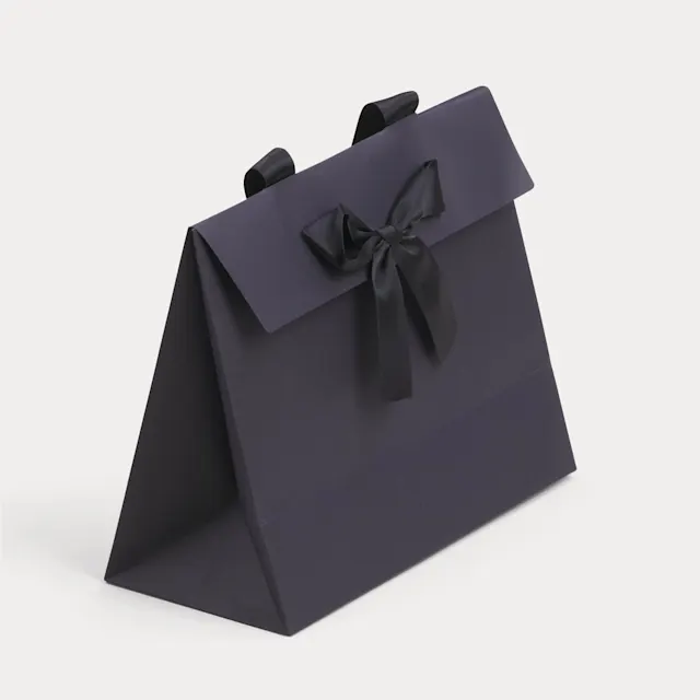 Sacs cadeaux en papier avec nœud, photo 12
