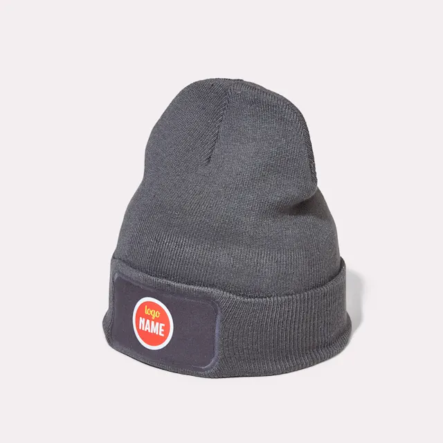 Bonnets tricotés avec patch recyclé
