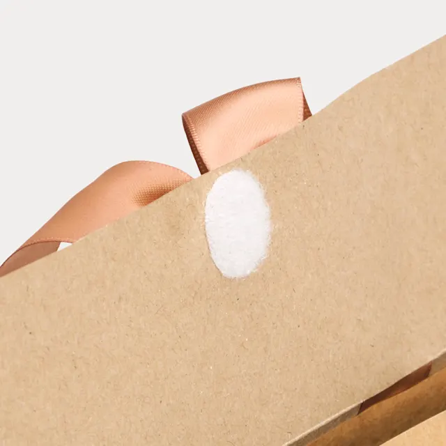 Sacs cadeaux en papier avec nœud, photo 10